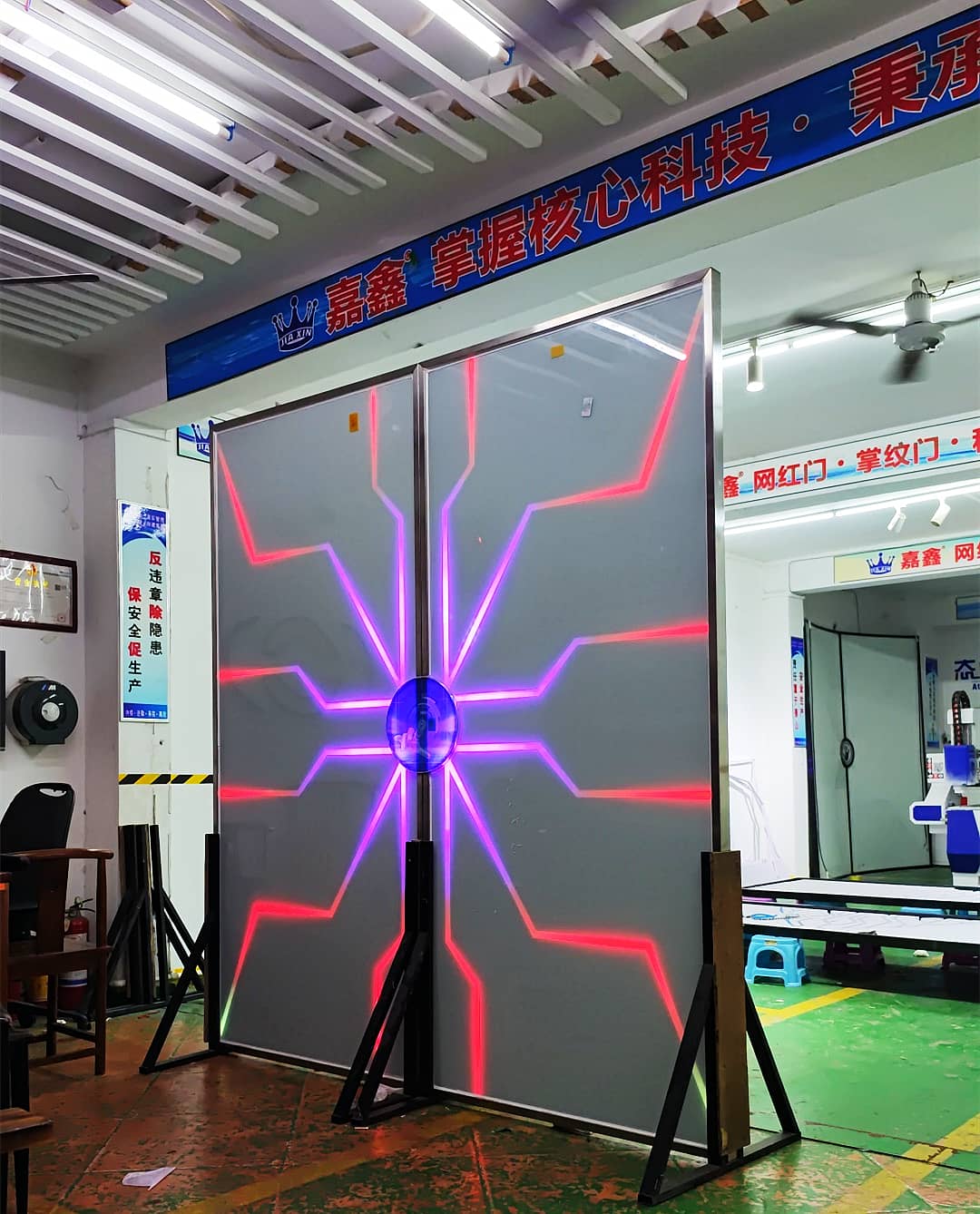 科技餐厅门 看起来高科技的门