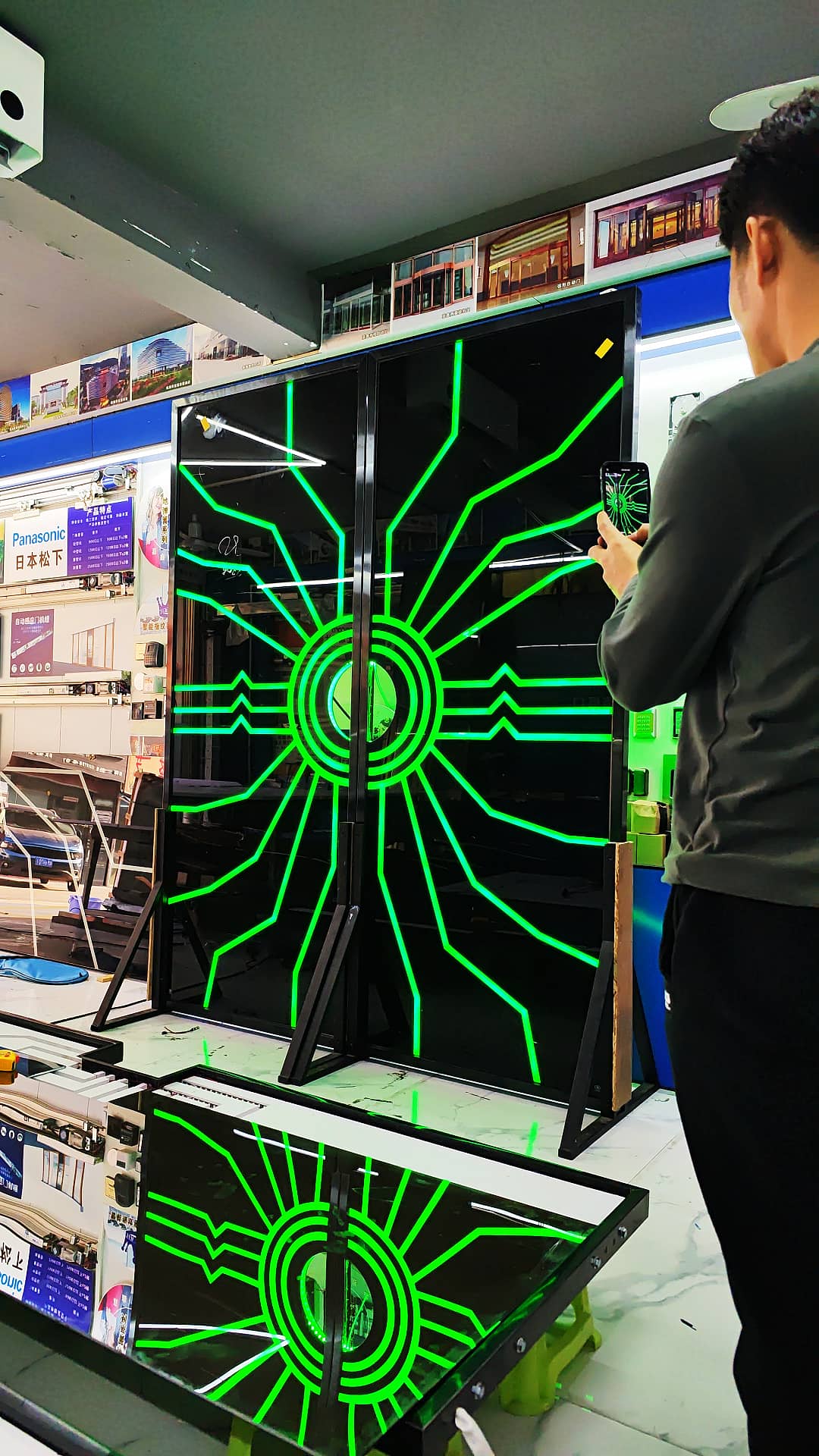 科技感强的门 医院网红感应门