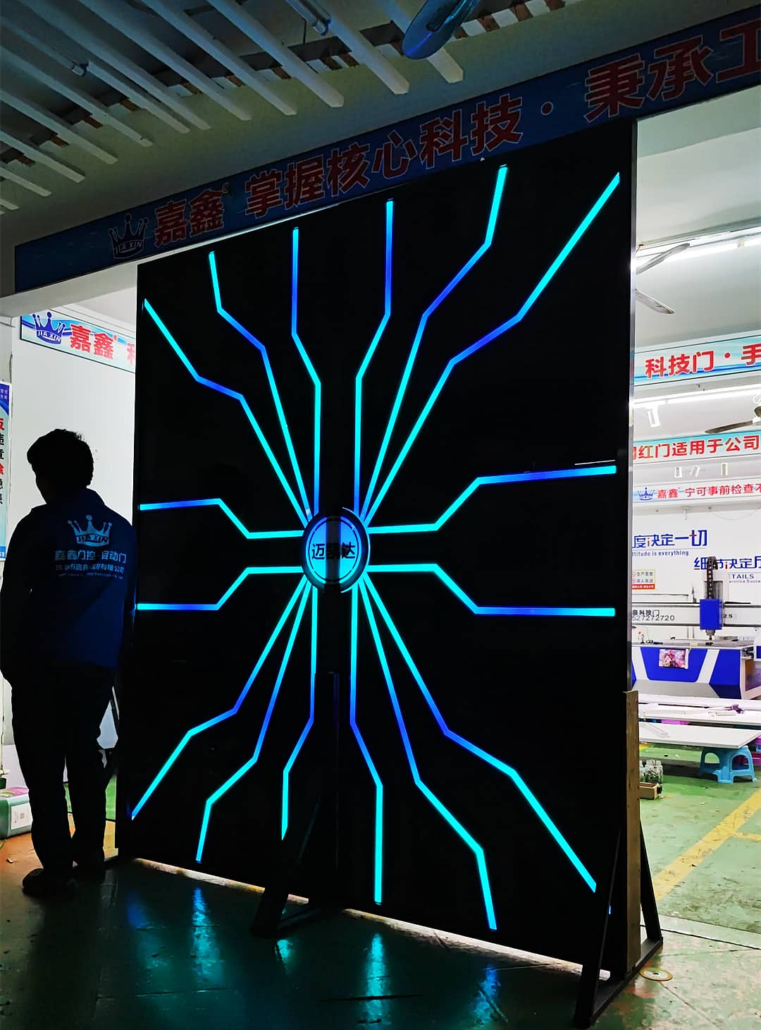 科技感造型科幻网红门