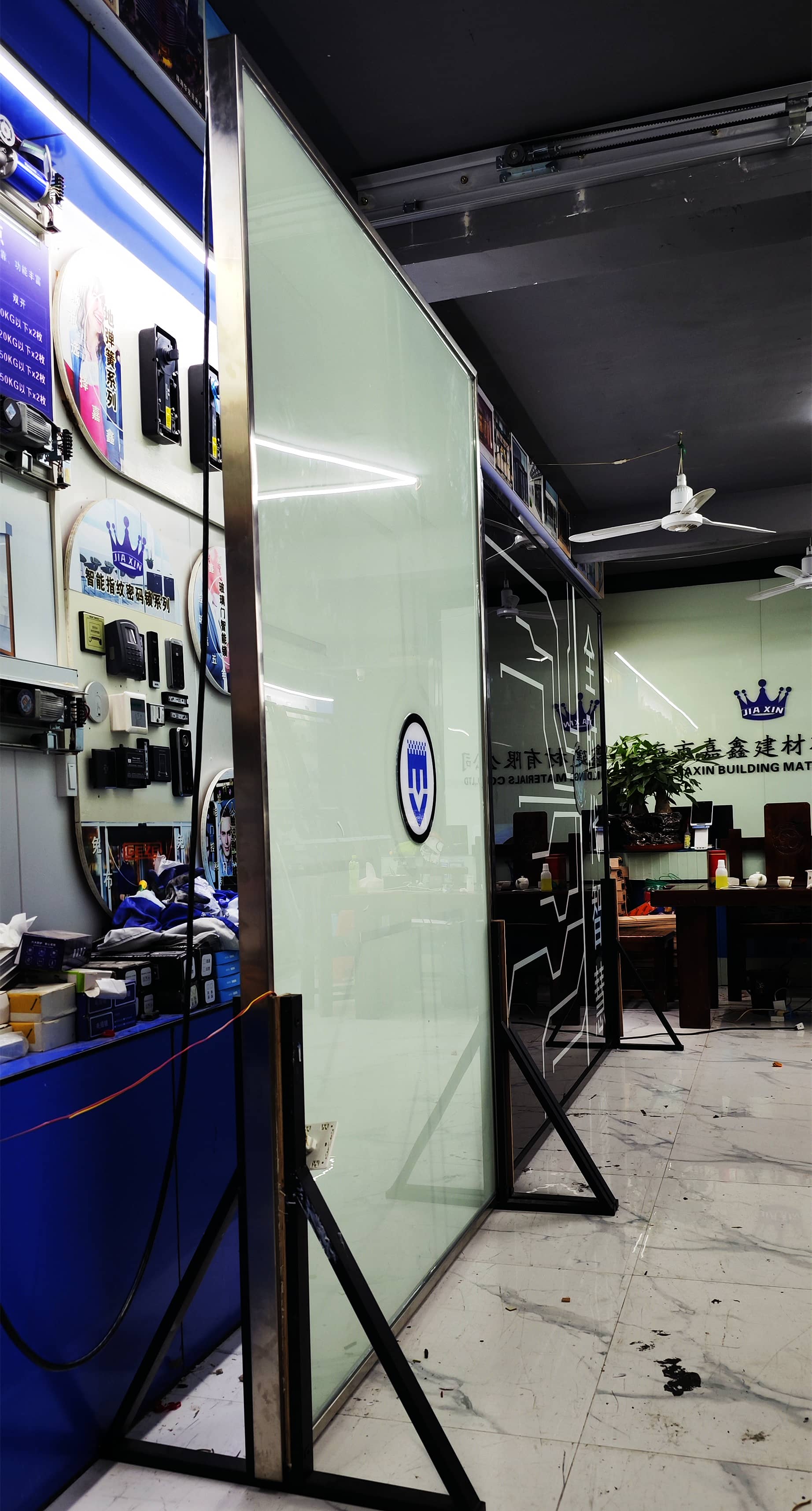 手掌触摸感应网红门