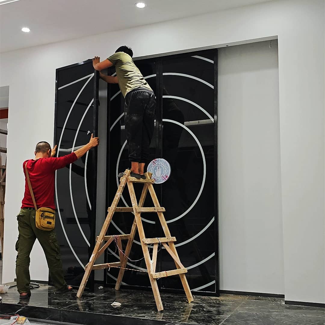 手掌发光感应门设计方案