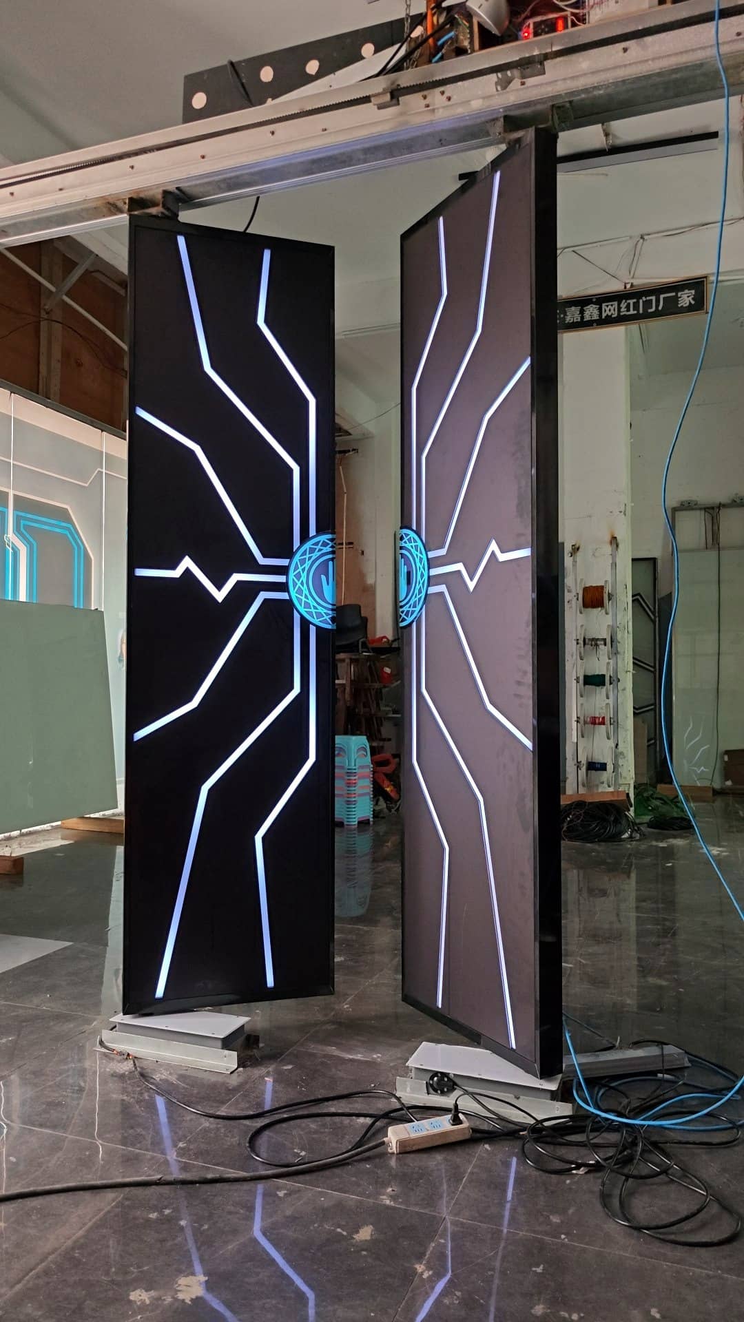 自动地弹簧掌纹门